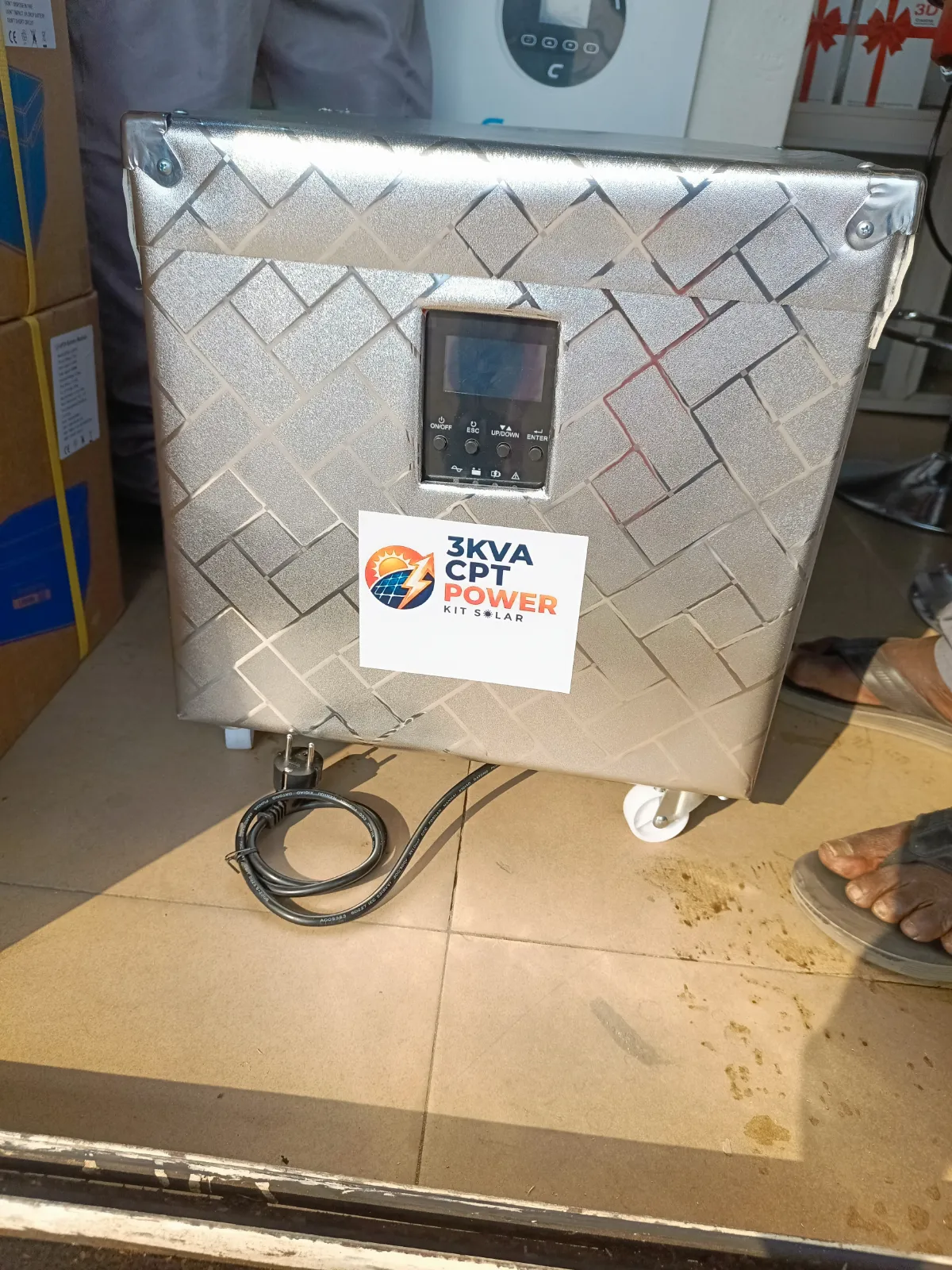 Kit solaire complet 3 KVA + 2 panneaux de 550w